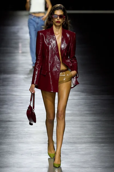Look 38